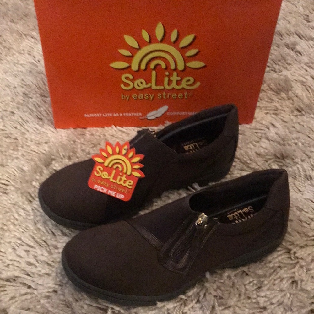 So Lite by east street brown work mules